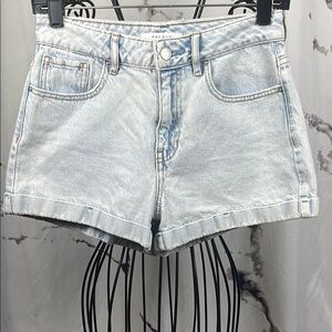 PacSun Mom Jean Shorts High-Rise Light Wash Denim Lightly Distressed Summer